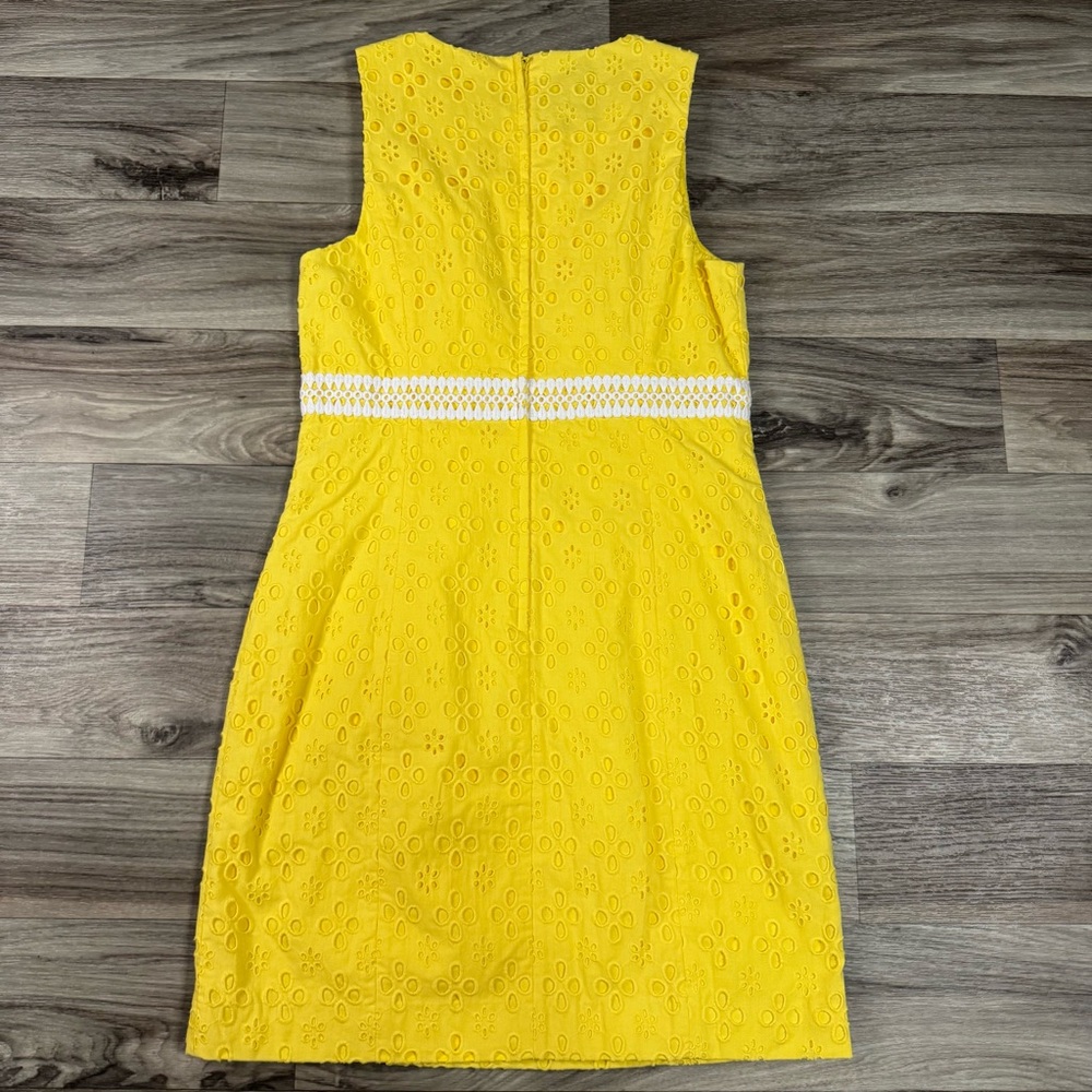 Lilly Pulitzer Railee Shift Dress in St. Tropez Yellow Floral Cross Eyelet Sz 6 - Picture 5 of 8